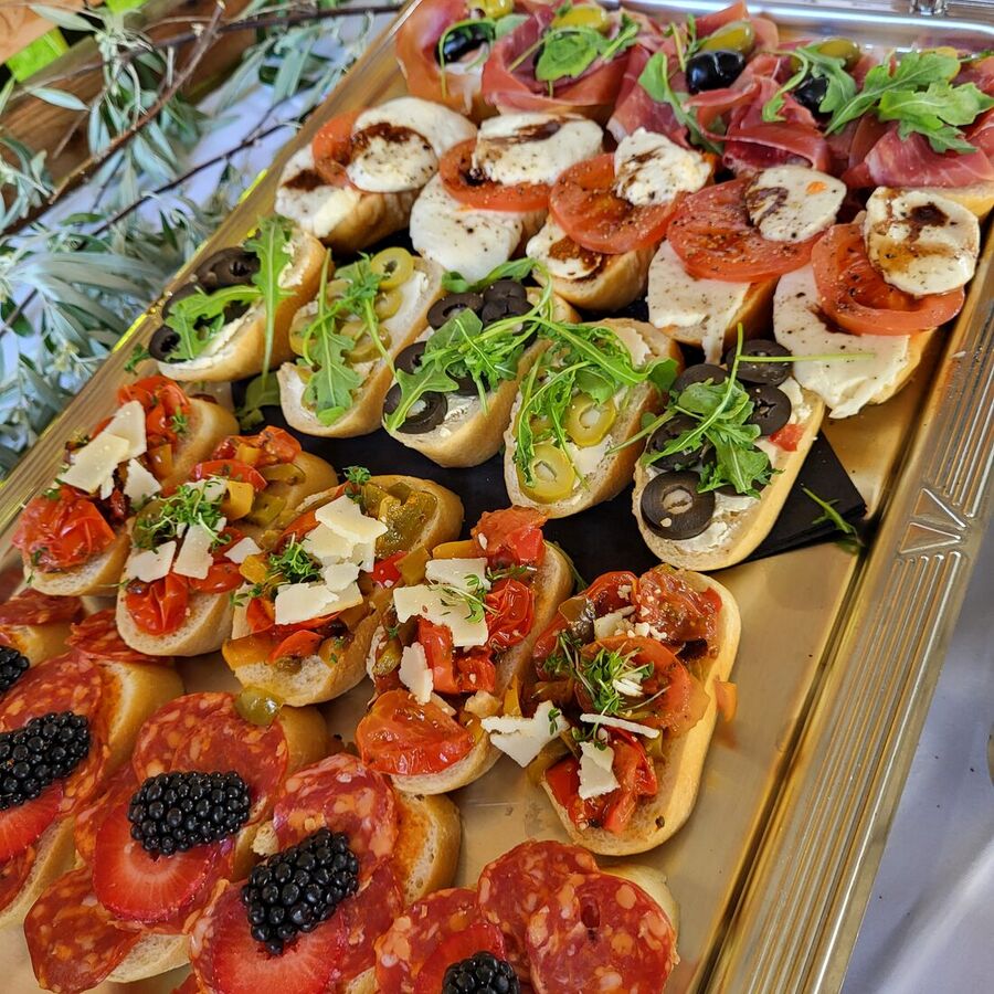 Belegte Canapés in großer Auswahl